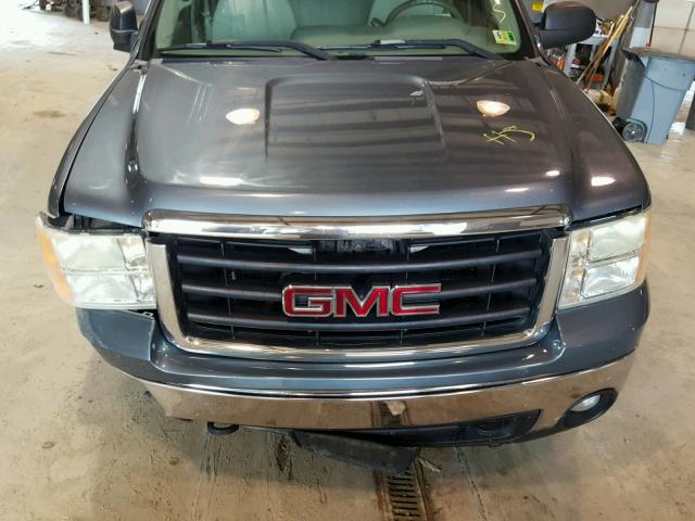 2GTEK13MX71579498 - 2007 GMC NEW SIERRA GREEN photo 7