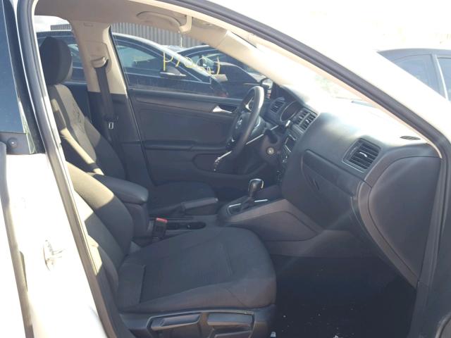 3VW2K7AJ3FM224661 - 2015 VOLKSWAGEN JETTA BASE 白色 照片 5