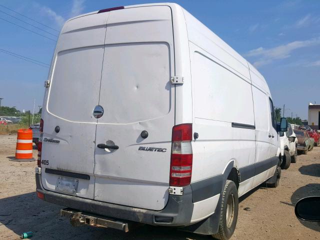 WDYPF1CC2B5588034 - 2011 FREIGHTLINER SPRINTER 3 WHITE photo 4