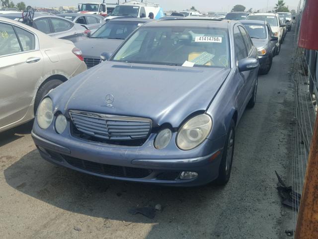 WDBUF65J33A266825 - 2003 MERCEDES-BENZ E 320 BLUE photo 2