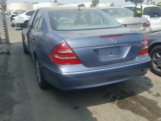 WDBUF65J33A266825 - 2003 MERCEDES-BENZ E 320 BLUE photo 3