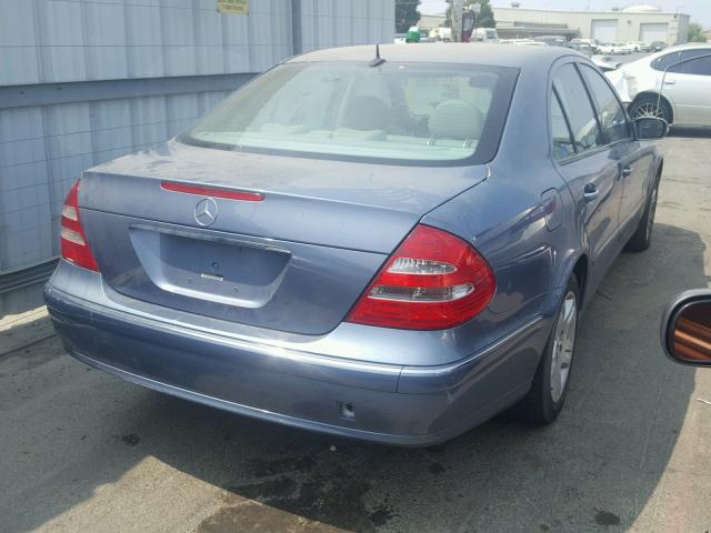 WDBUF65J33A266825 - 2003 MERCEDES-BENZ E 320 BLUE photo 4