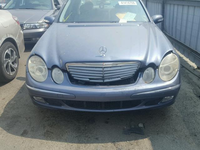 WDBUF65J33A266825 - 2003 MERCEDES-BENZ E 320 BLUE photo 9