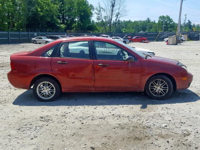 1FAFP34N35W137828 - 2005 FORD FOCUS ZX4 RED photo 9