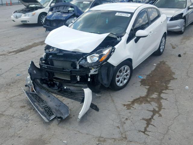 KNADM4A34F6449061 - 2015 KIA RIO LX WHITE photo 2