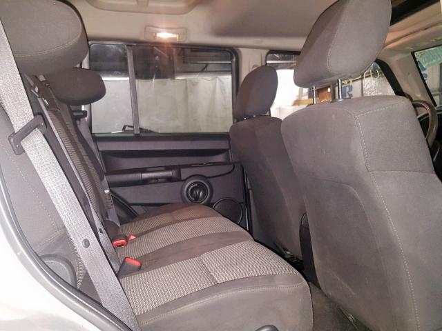 1J8HG48K88C107540 - 2008 JEEP COMMANDER SILVER photo 6