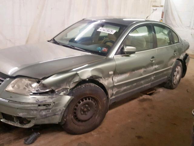 WVWPD63B52E414514 - 2002 VOLKSWAGEN PASSAT GLS GREEN photo 9