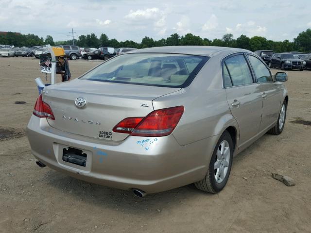 4T1BK36B68U268452 - 2008 TOYOTA AVALON XL/ GOLD photo 4