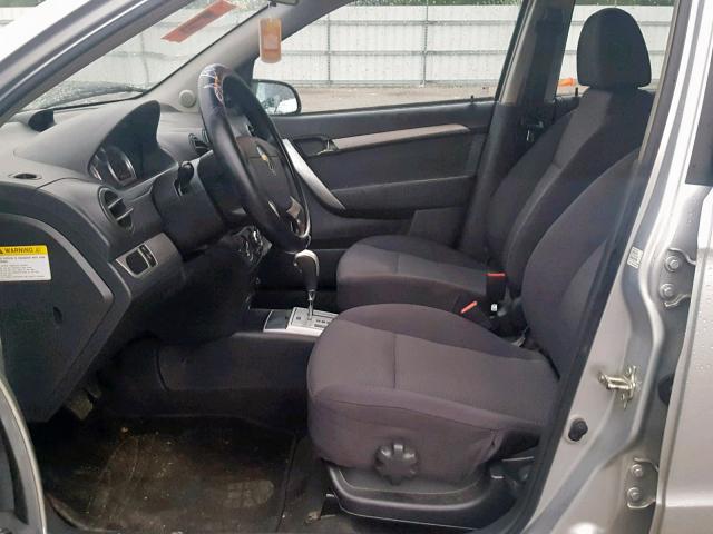 KL1TD56E19B384364 - 2009 CHEVROLET AVEO LS SILVER photo 5