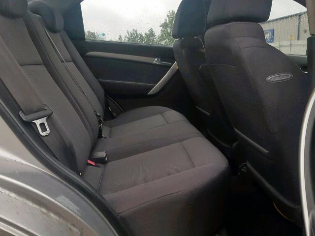 KL1TD56E19B384364 - 2009 CHEVROLET AVEO LS SILVER photo 6