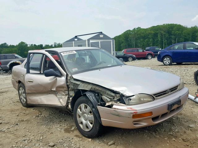 4T1BG12K8TU716288 - 1996 TOYOTA CAMRY DX TAN photo 1