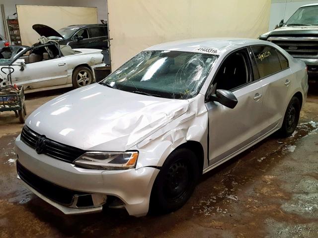 3VW2K7AJ8DM294427 - 2013 VOLKSWAGEN JETTA BASE SILVER photo 2