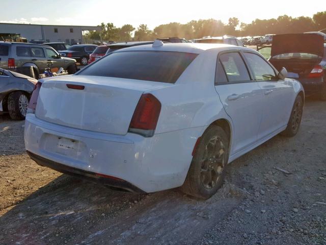 2C3CCAGG7GH296285 - 2016 CHRYSLER 300 S WHITE photo 4