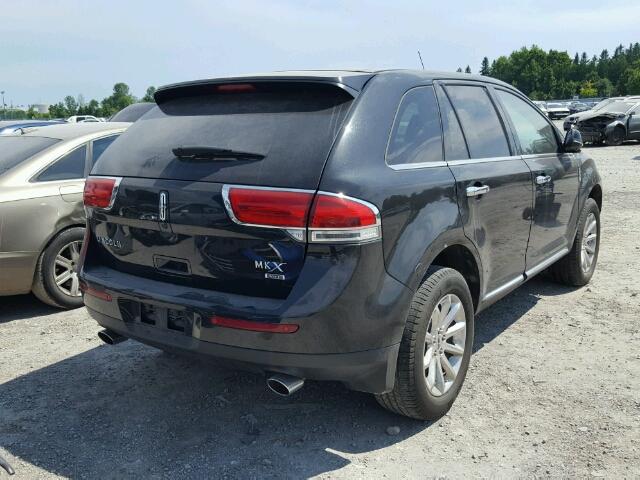 2LMDJ8JK6EBL18871 - 2014 LINCOLN MKX GRAY photo 4