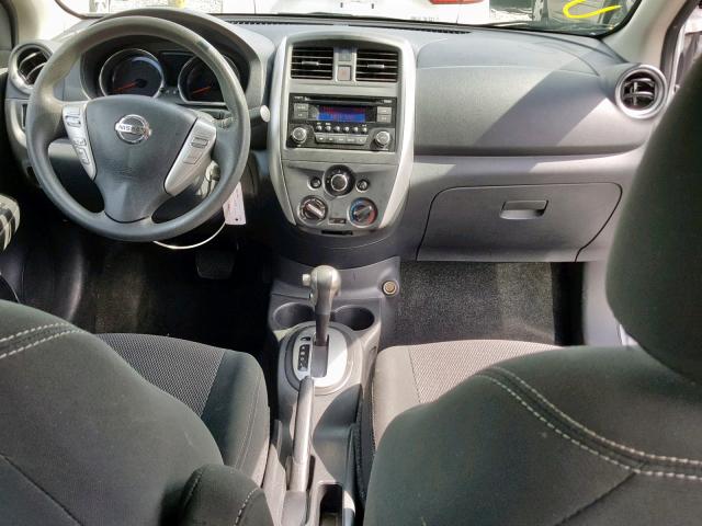 3N1CN7AP9HK434556 - 2017 NISSAN VERSA S SILVER photo 9