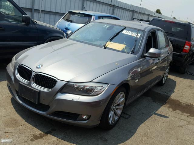 WBAPK5C54BF126811 - 2011 BMW 328 XI SUL GRAY photo 2