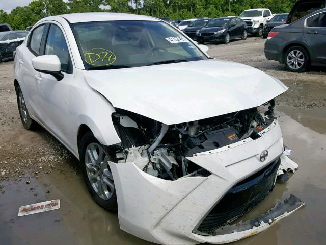 3MYDLBZV0GY105724 - 2016 TOYOTA SCION IA WHITE photo 1