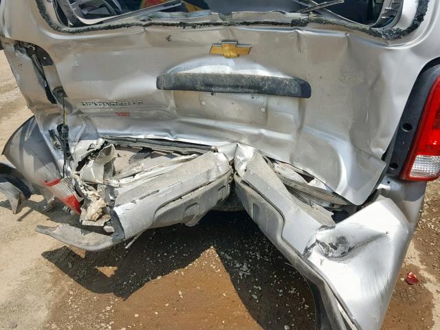 1GNDV23128D198045 - 2008 CHEVROLET UPLANDER L 银色 照片 9