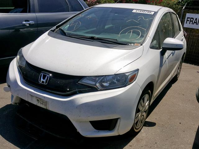 3HGGK5G52FM728613 - 2015 HONDA FIT LX WHITE photo 2