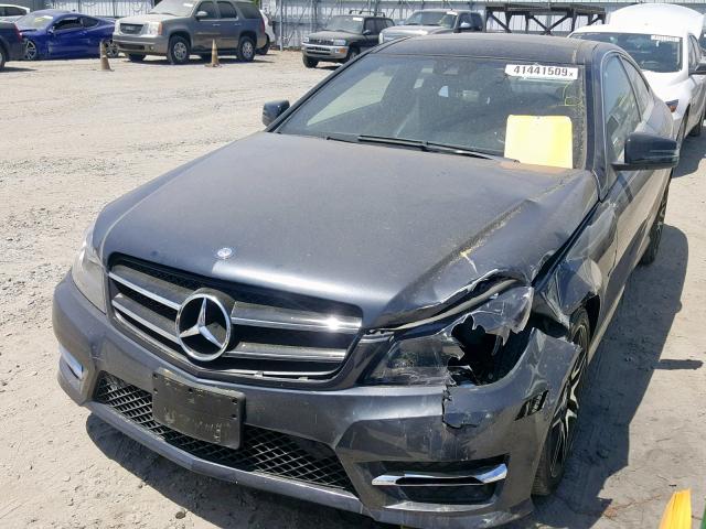 WDDGJ4HB3DF977246 - 2013 MERCEDES-BENZ C 250 GRAY photo 2