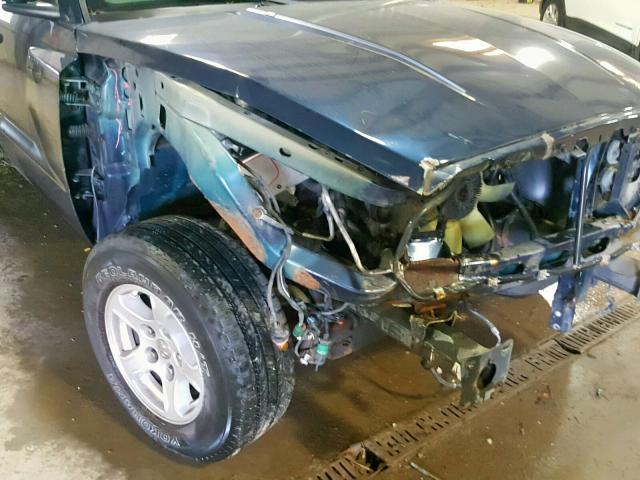 1D7HE48K85S329984 - 2005 DODGE DAKOTA QUA BLUE photo 9