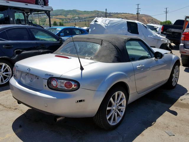 JM1NC25F460118938 - 2006 MAZDA MX-5 MIATA SILVER photo 4