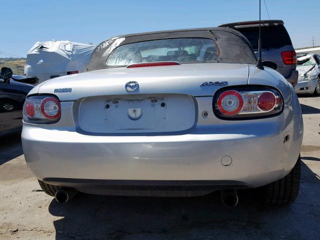 JM1NC25F460118938 - 2006 MAZDA MX-5 MIATA SILVER photo 6