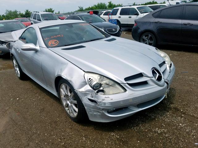 WDBWK56F45F046933 - 2005 MERCEDES-BENZ SLK 350 SILVER photo 1