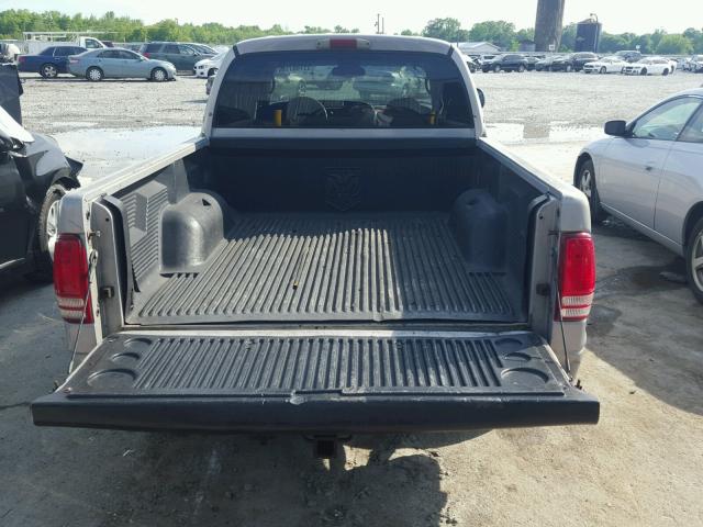 1B7GL2AZ4YS634958 - 2000 DODGE DAKOTA QUA GRAY photo 9