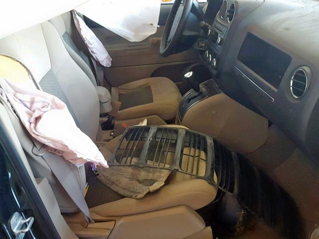 1J4NF1FBXAD666077 - 2010 JEEP COMPASS SP მწვანე ფოტო 5