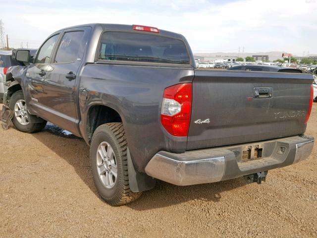 5TFDY5F18JX752366 - 2018 TOYOTA TUNDRA CRE GRAY photo 3