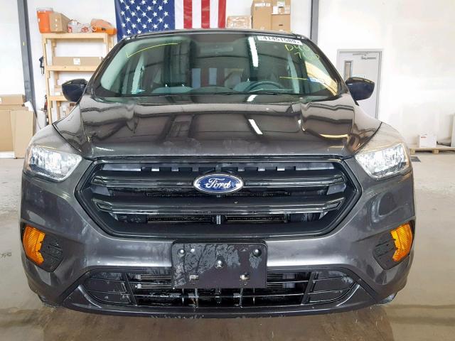 1FMCU0F74HUD40760 - 2017 FORD ESCAPE S GRAY photo 9