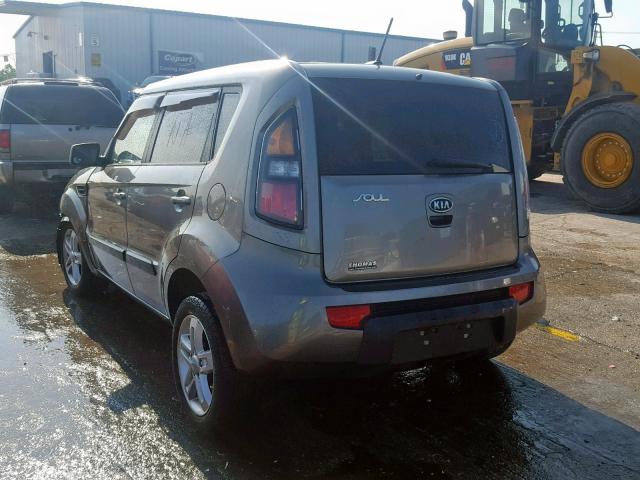 KNDJT2A26B7316004 - 2011 KIA SOUL GRAY photo 3