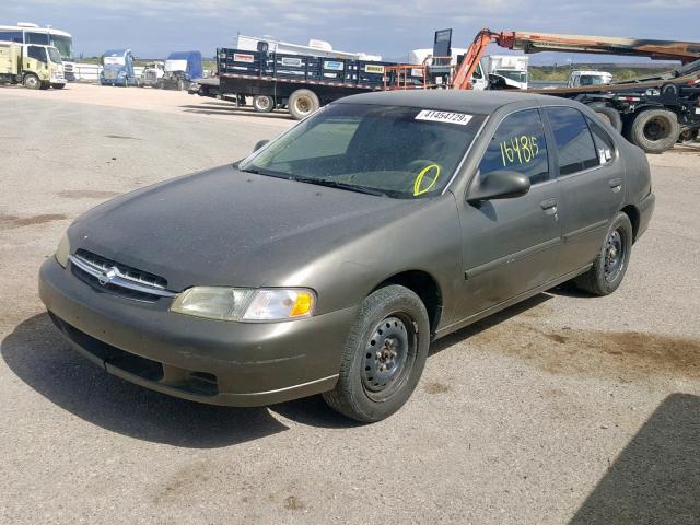 1N4DL01D1WC107663 - 1998 NISSAN ALTIMA XE GOLD photo 2