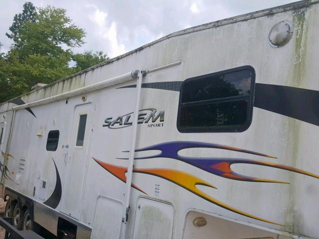 4X4FSMN327J017458 - 2007 FORR SALEM Weiß Foto 9