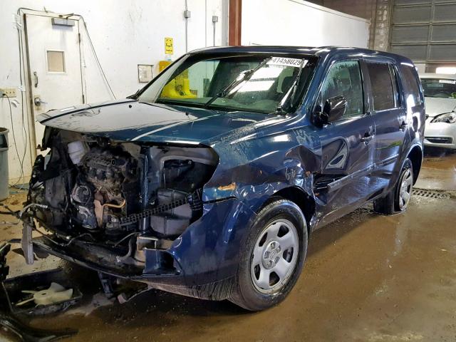 5FNYF4H21CB013456 - 2012 HONDA PILOT LX BLUE photo 2