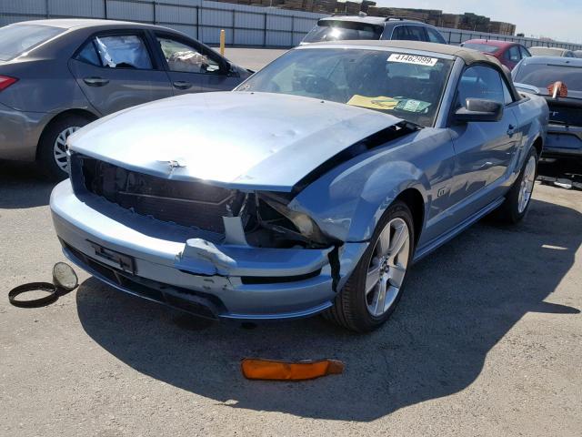 1ZVFT85H865125884 - 2006 FORD MUSTANG GT BLUE photo 2