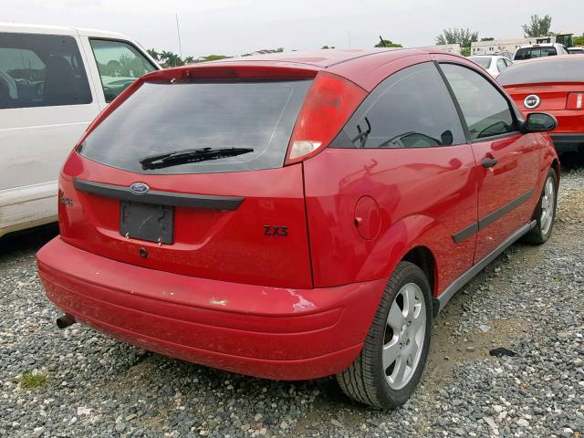 3FAFP31331R115523 - 2001 FORD FOCUS ZX3 RED photo 4