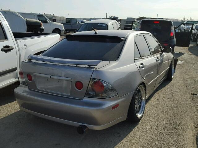 JTHBD192730077796 - 2003 LEXUS IS 300 GRAY photo 4