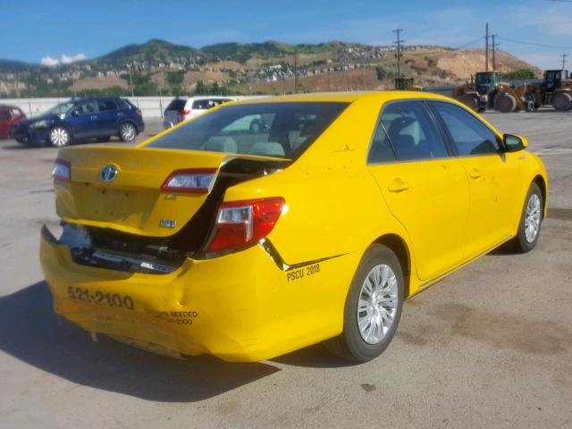 4T1BD1FKXEU131833 - 2014 TOYOTA CAMRY HYBR YELLOW photo 4