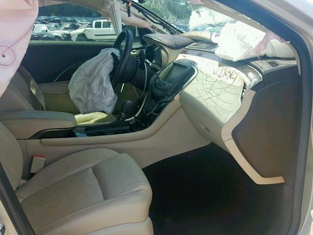 1G4GB5GR8GF259509 - 2016 BUICK LACROSSE GOLD photo 5