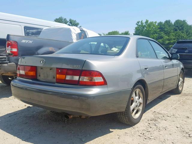 JT8BF28G9Y5103838 - 2000 LEXUS ES 300 GRAY photo 4