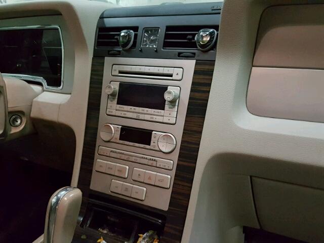 5LMFU28577LJ22852 - 2007 LINCOLN NAVIGATOR 灰色 照片 9