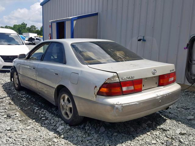 JT8BF28G4X0226328 - 1999 LEXUS ES 300 GOLD photo 3