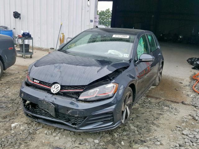 3VW447AU7JM251805 - 2018 VOLKSWAGEN GTI S/SE GRAY photo 2