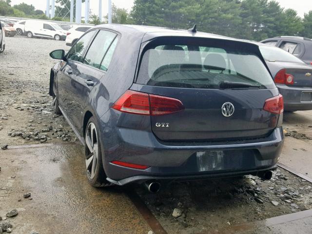 3VW447AU7JM251805 - 2018 VOLKSWAGEN GTI S/SE GRAY photo 3