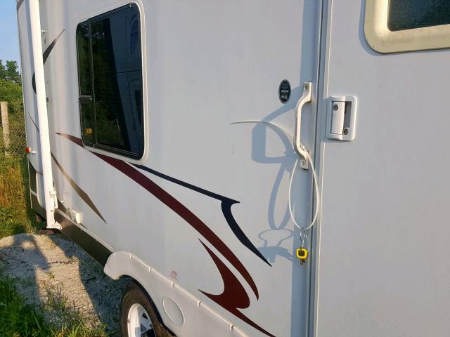 47CTDFN22AM437151 - 2010 FREE MOTORHOME WHITE photo 8