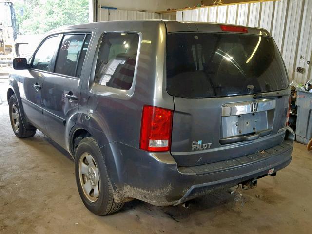 5FNYF4H2XBB008514 - 2011 HONDA PILOT LX GRAY photo 3