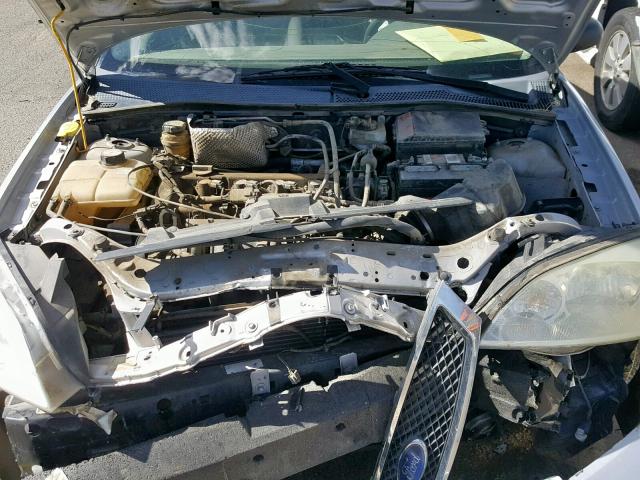 1FAFP34NX5W105538 - 2005 FORD FOCUS ZX4 SILVER photo 7