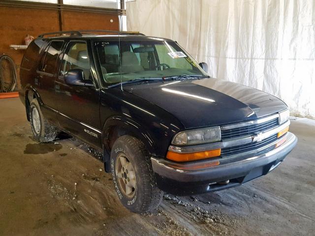 1GNDT13W0WK209936 - 1998 CHEVROLET BLAZER BLACK photo 1